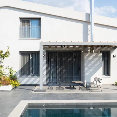 Sea Breeze Suites Mistral 4 Per With Private Pool Kandia Exterior foto