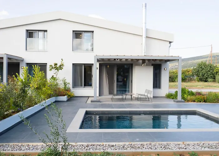 Sea Breeze Suites Mistral 4 Per With Private Pool